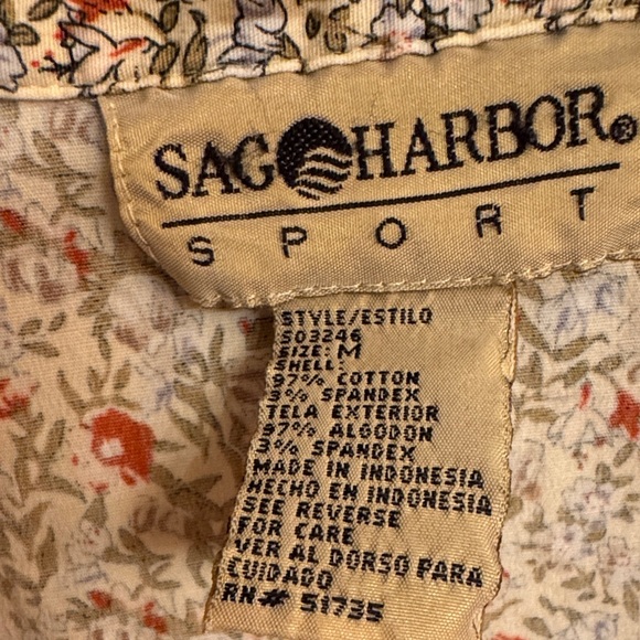 Sag Harbor Sleeveless Button-down Red & Green Floral Print Blouse. Size Medium - Picture 2 of 10